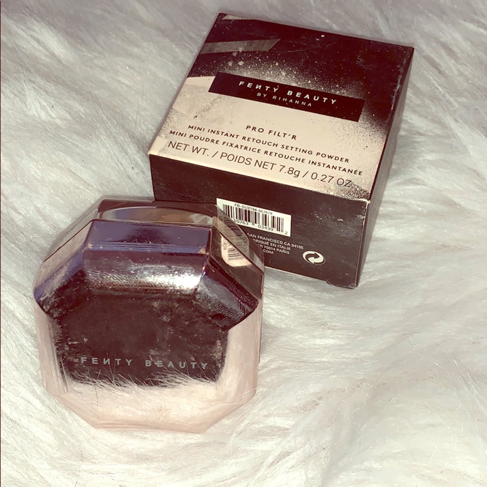MINI FENTY BEAUTY PRO FILT’R SETTING POWDER !